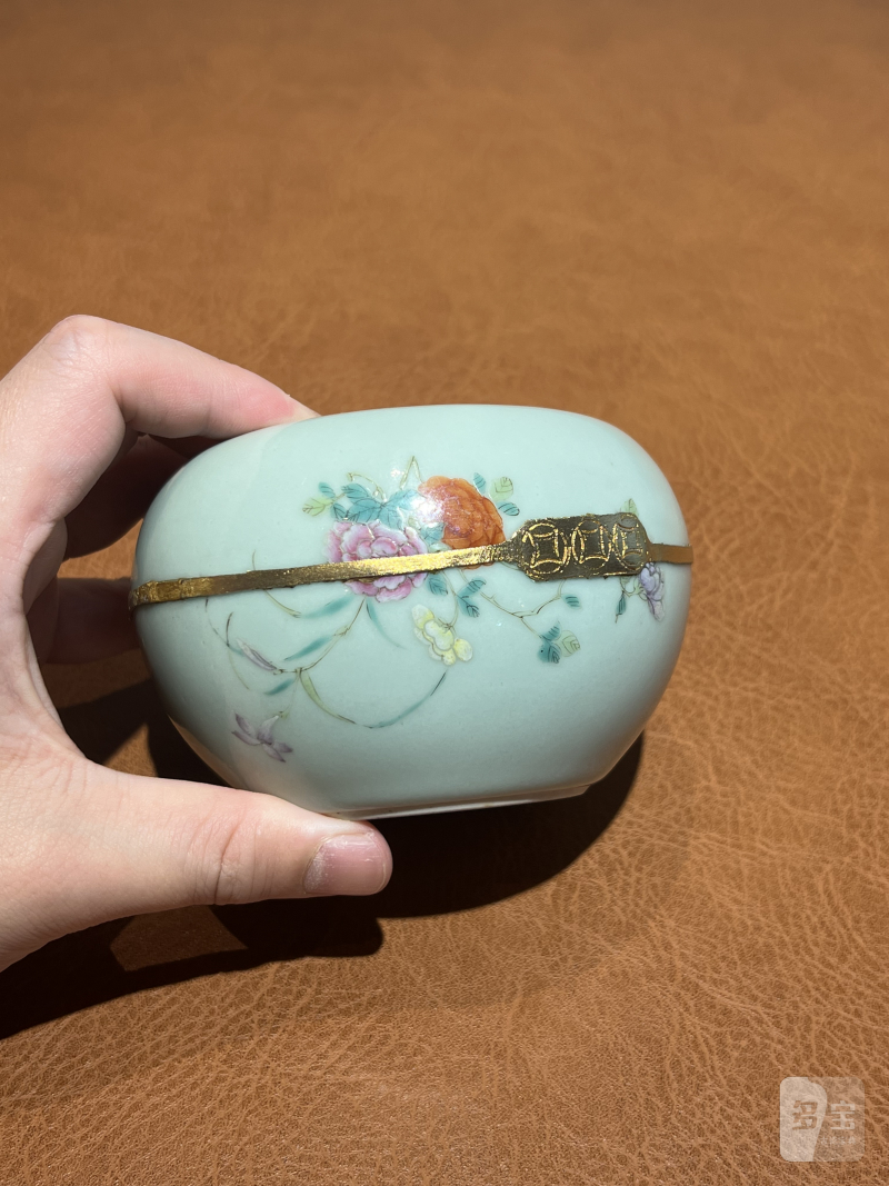 清 粉彩花卉纹苹果尊 - 图8